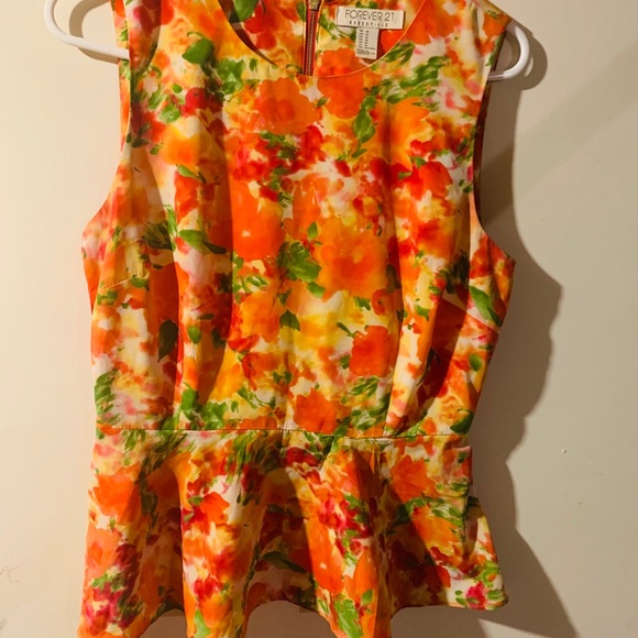 Top - Picture 2 of 3